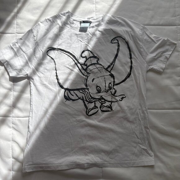 Zara x Disney Classics Dumbo Graphic Tee - Picture 1 of 3